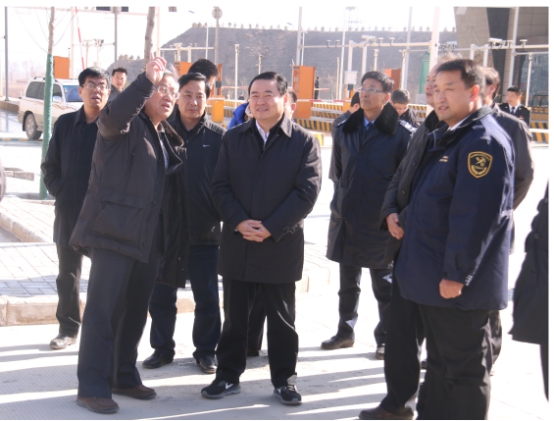 省委副書(shū)記、省長(zhǎng)郝鵬視察青海曹家堡保稅物流中心