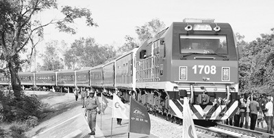 搭中國(guó)快車，促非洲發(fā)展